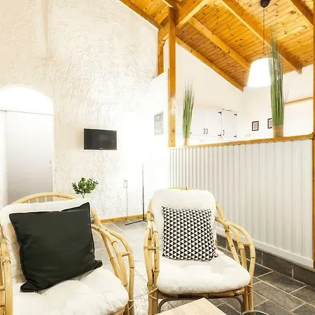 Contessina House *